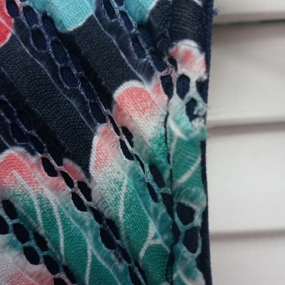 7th Avenue Design Studio Sleeveless Floral Eyelet Peplum top XS - Picture 8 of 8